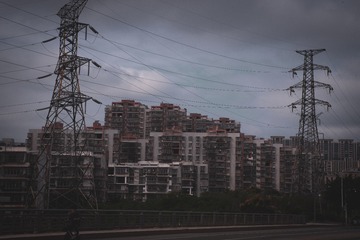 1356084