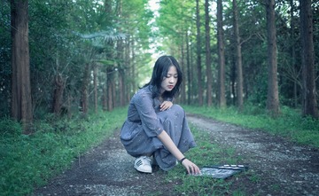 001