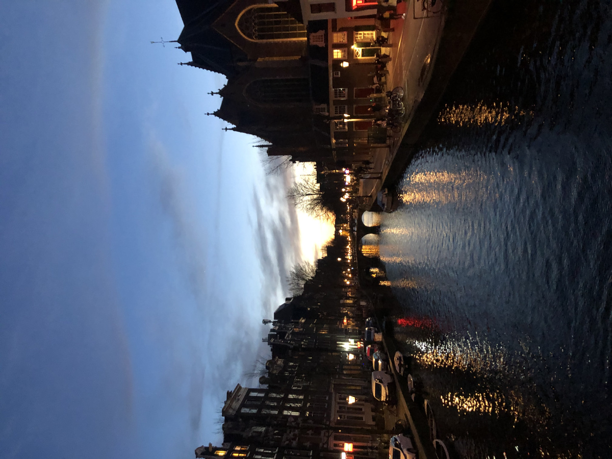 夜晚的荷兰阿姆斯特丹红灯区口