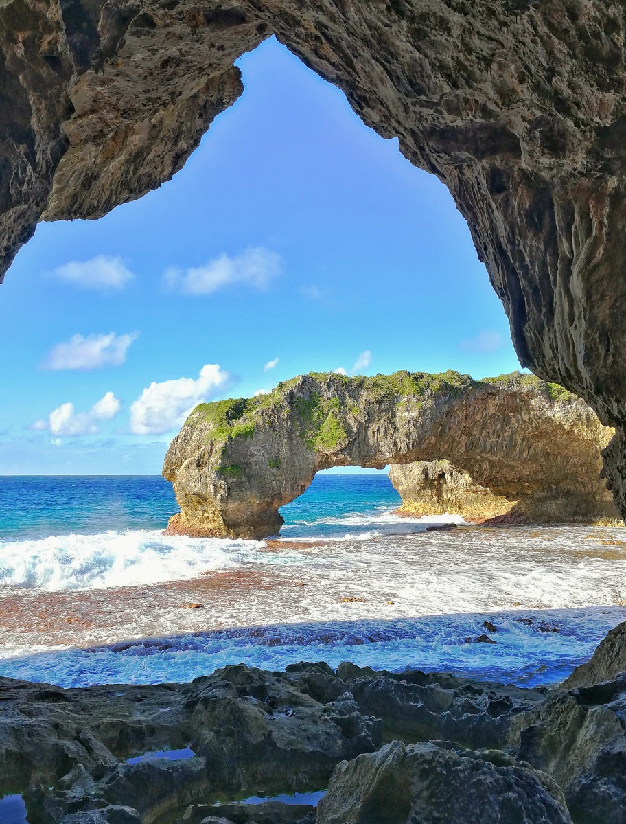 南太岛国_纽埃.石拱门.