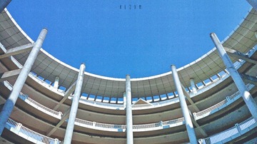117028