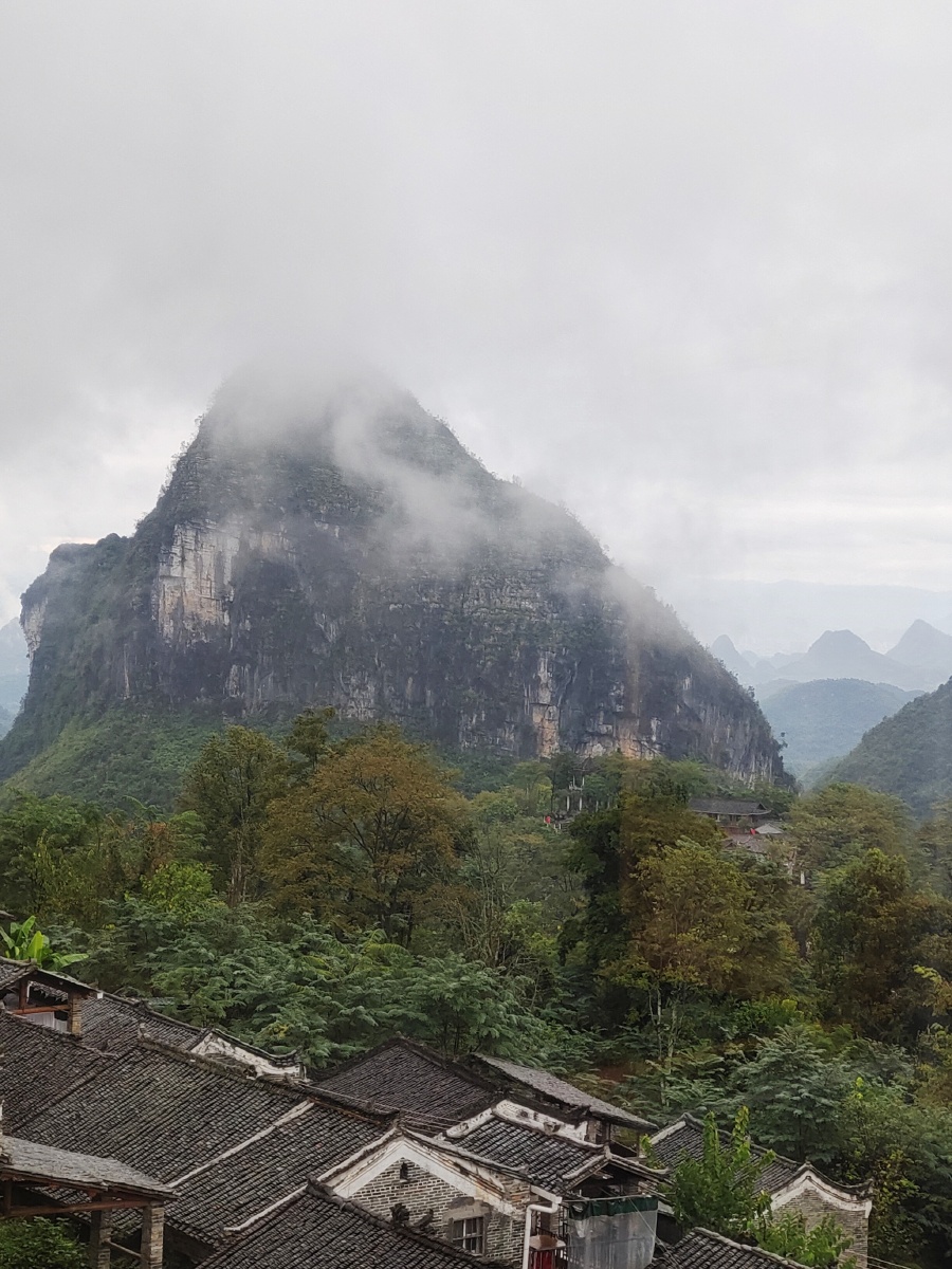 山虽不高但却很美摄于连南南岗千年瑶寨