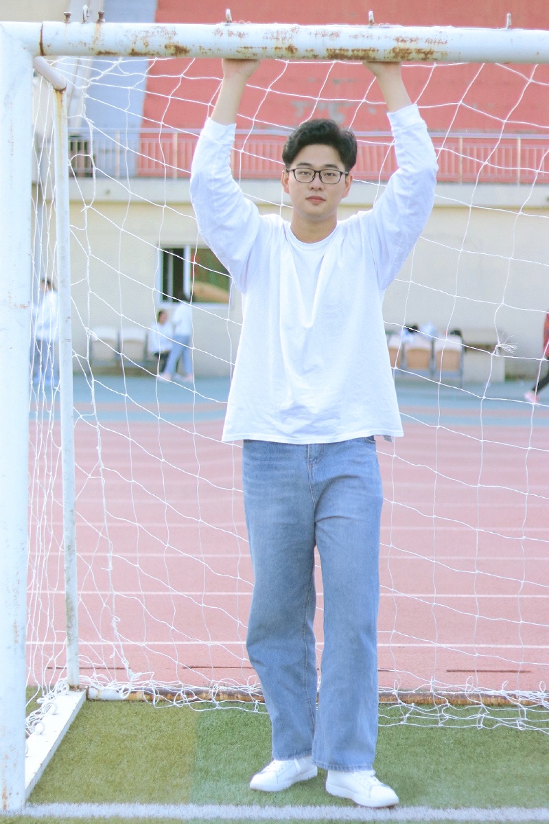 最近朋友拍的一个男生憨憨的大男生69修图是本人哦07