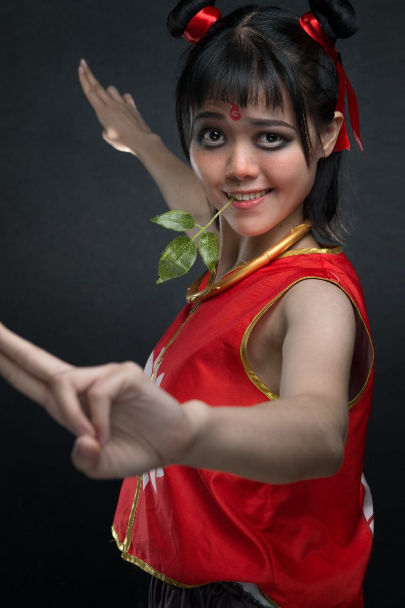 晨宁溪cos的小哪吒