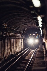 852077