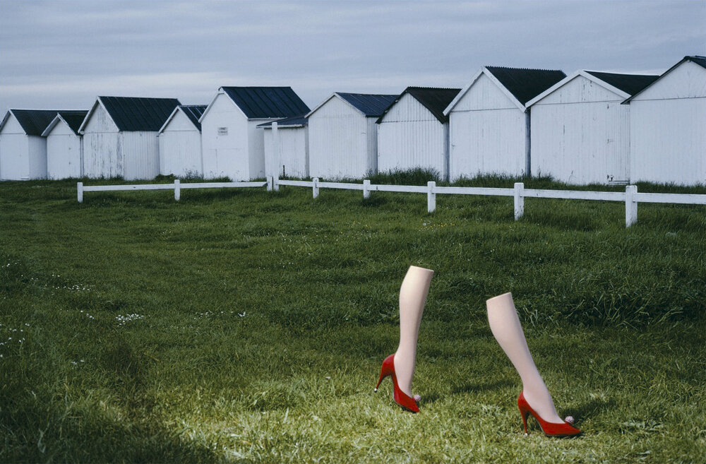 盖伯丁挑衅离奇的时尚摄影