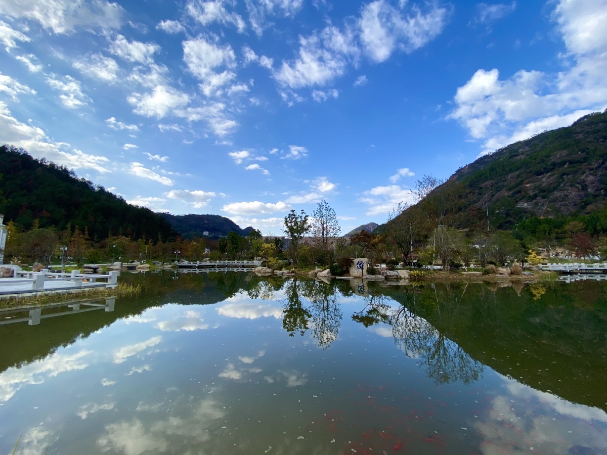 台州市天台山大瀑布天空之镜