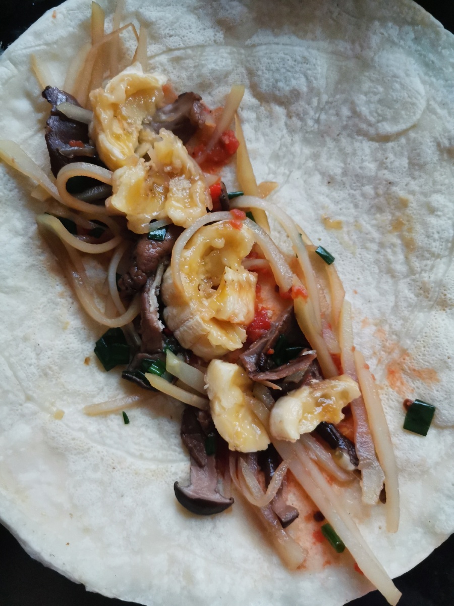 单饼卷蘑菇土豆丝