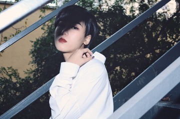 001