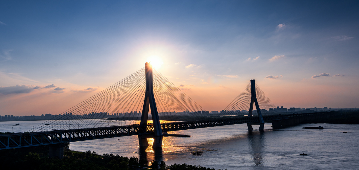 武汉天兴洲长江大桥落日