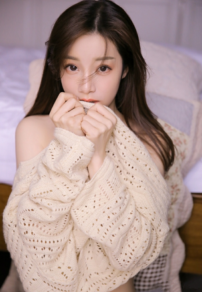 性感写真:美丽又带着神秘色彩的写真,透露着纯纯的感觉. ————分享