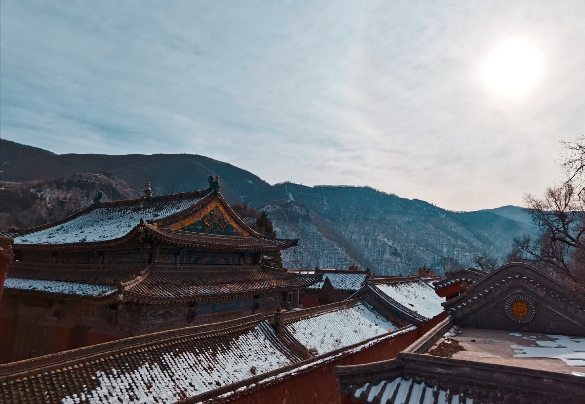 五台山雪景美丽冻人
