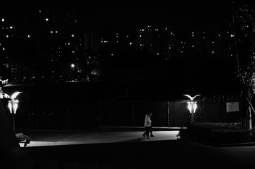1200677