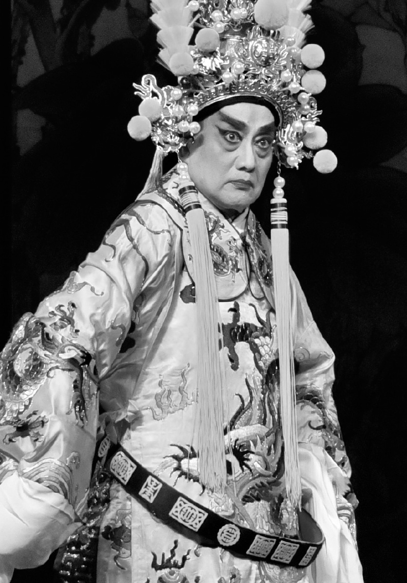 京剧辕门射戟中扮演吕布的是一位近80岁的老人