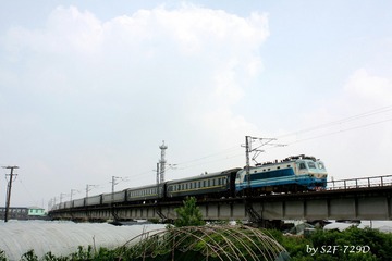 615219