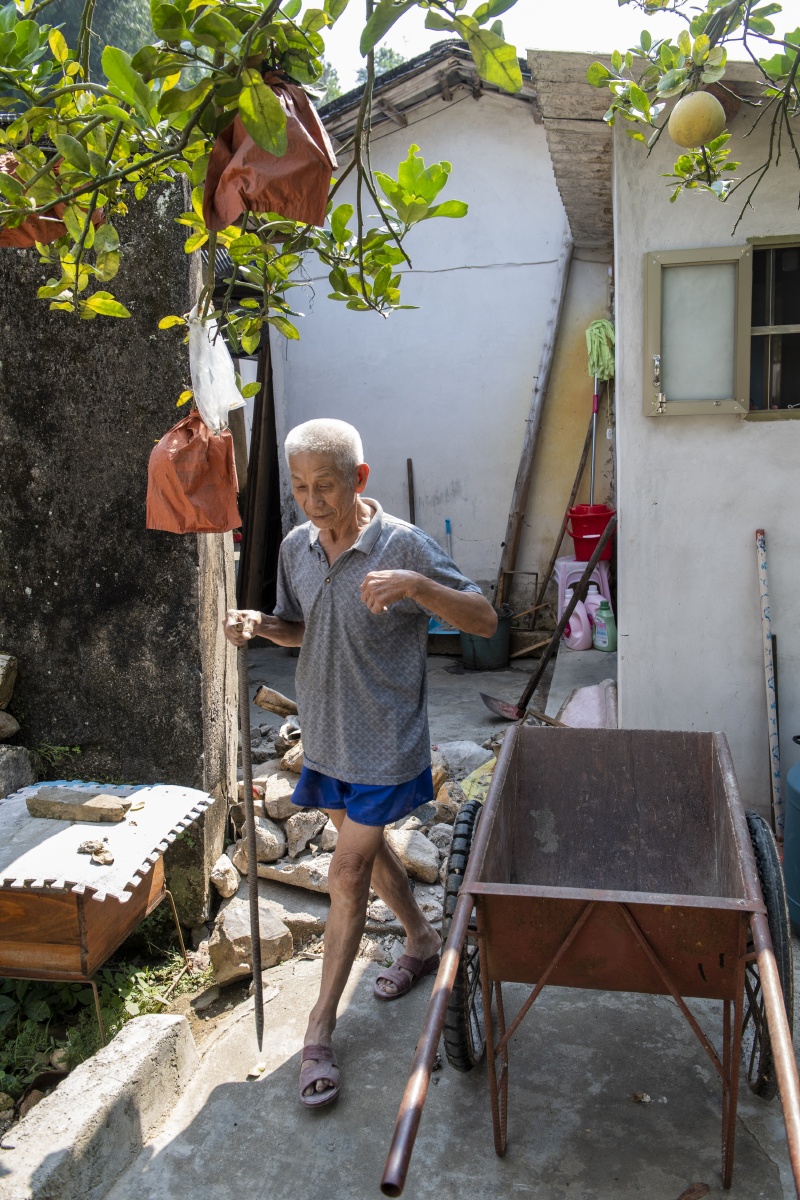 《劳动改造生活》