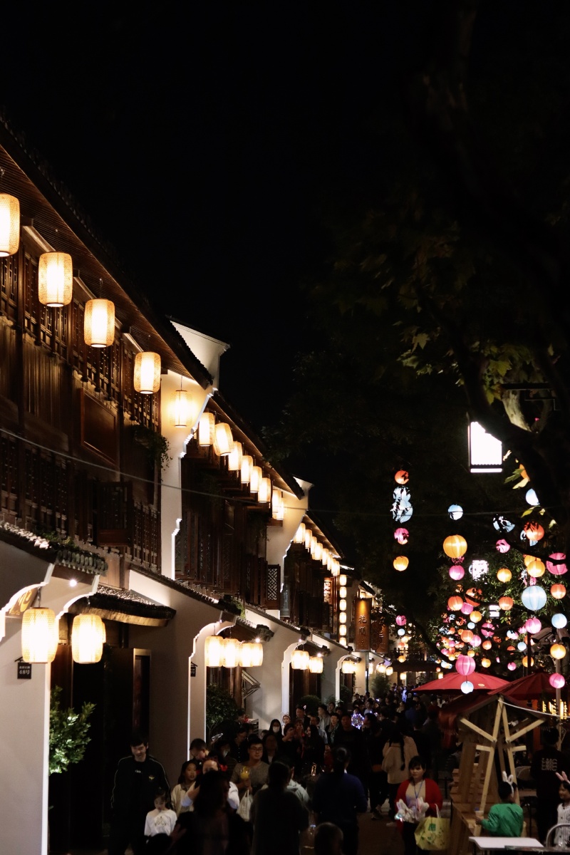 夜游阳明古镇