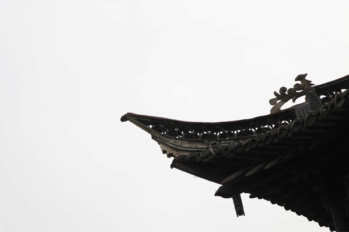 江南小楼的屋檐,有一番韵味.