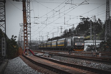 805731