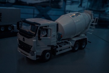 796513