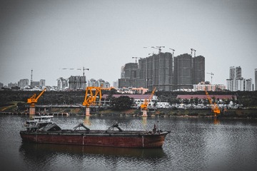 807584