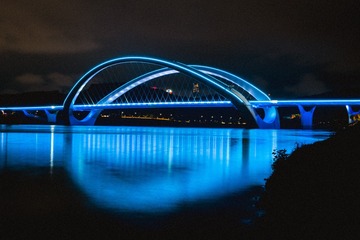 816046