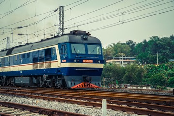 807585