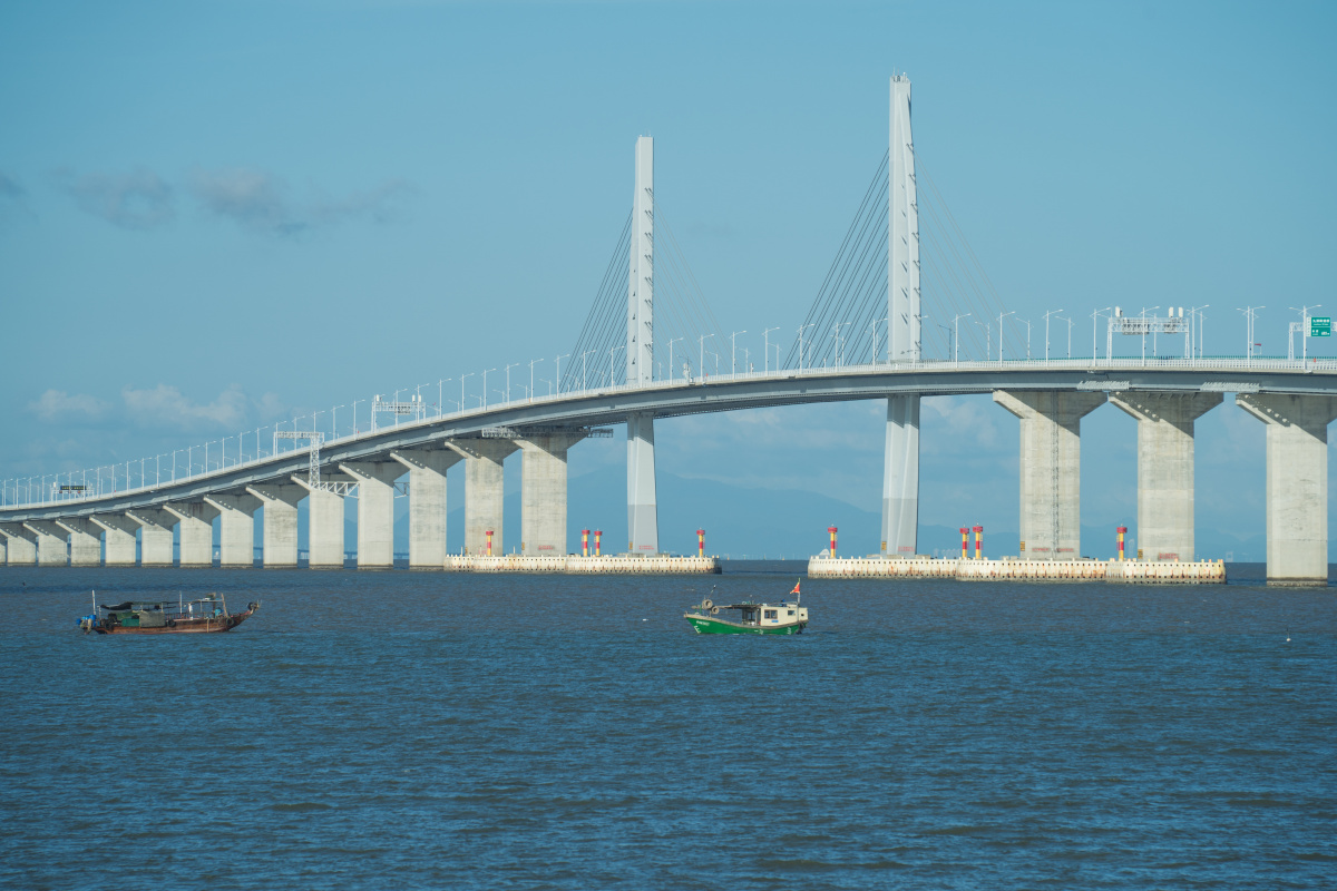港珠澳大桥景望桥驿站处