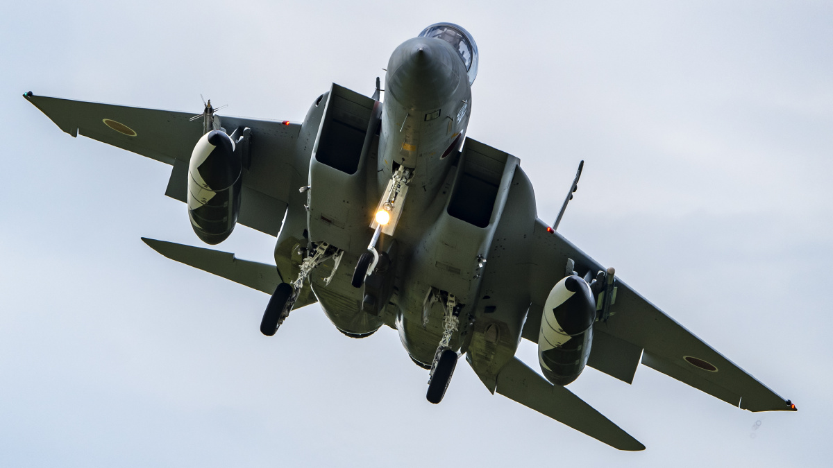 f15jf15dj战斗机降落资料图