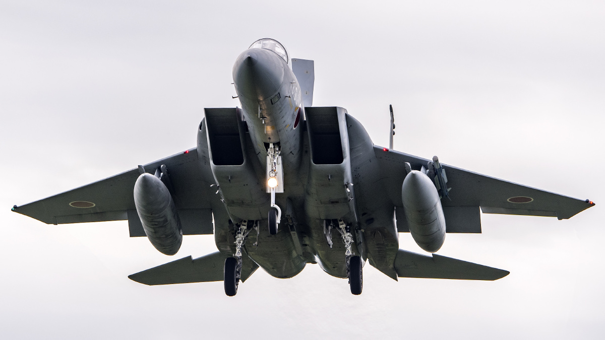 f15jf15dj战斗机降落资料图