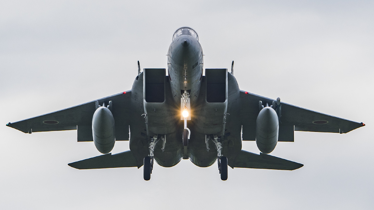 f15jf15dj战斗机降落资料图