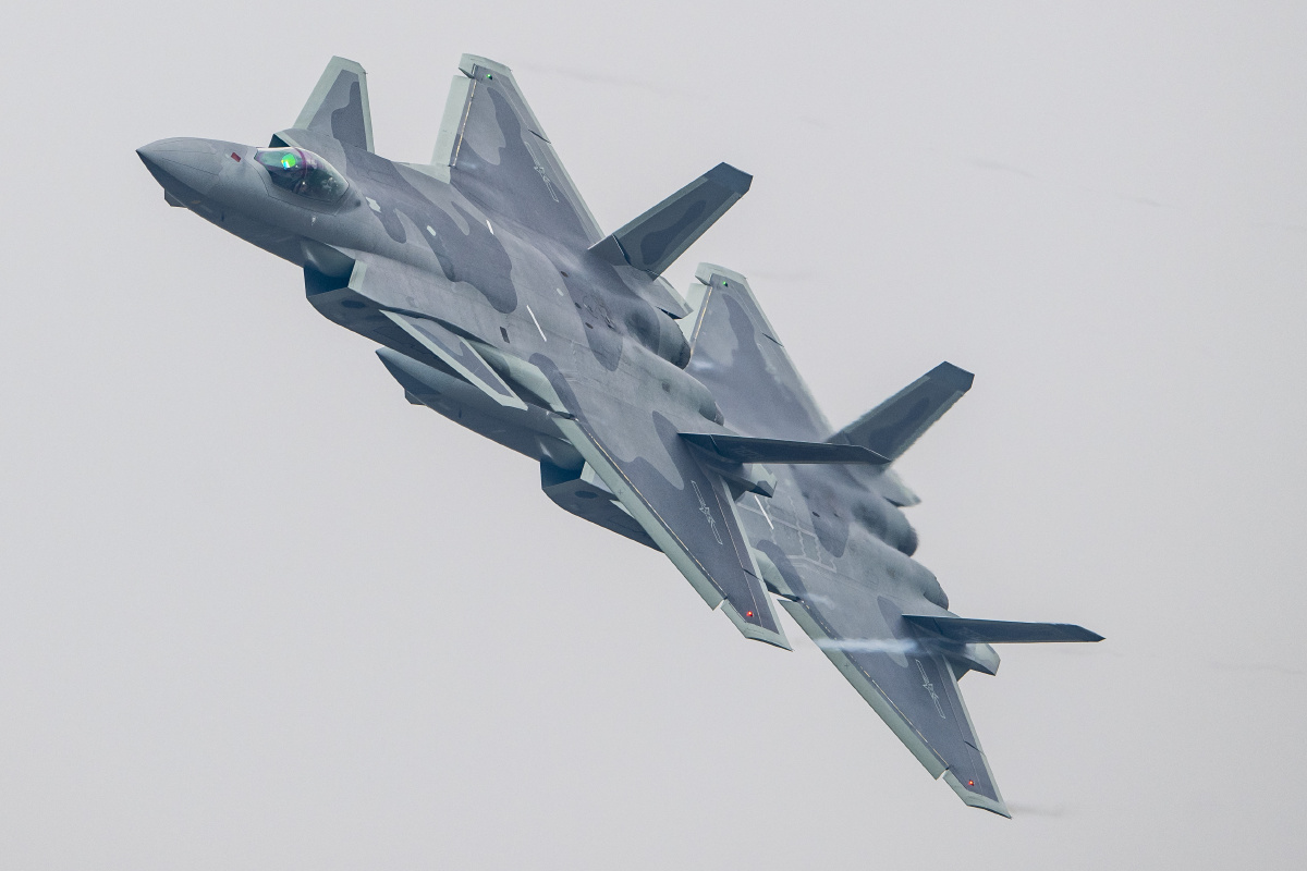 歼20隐形战斗机双机编队资料图4