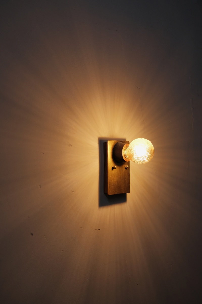 偶遇老式电灯泡