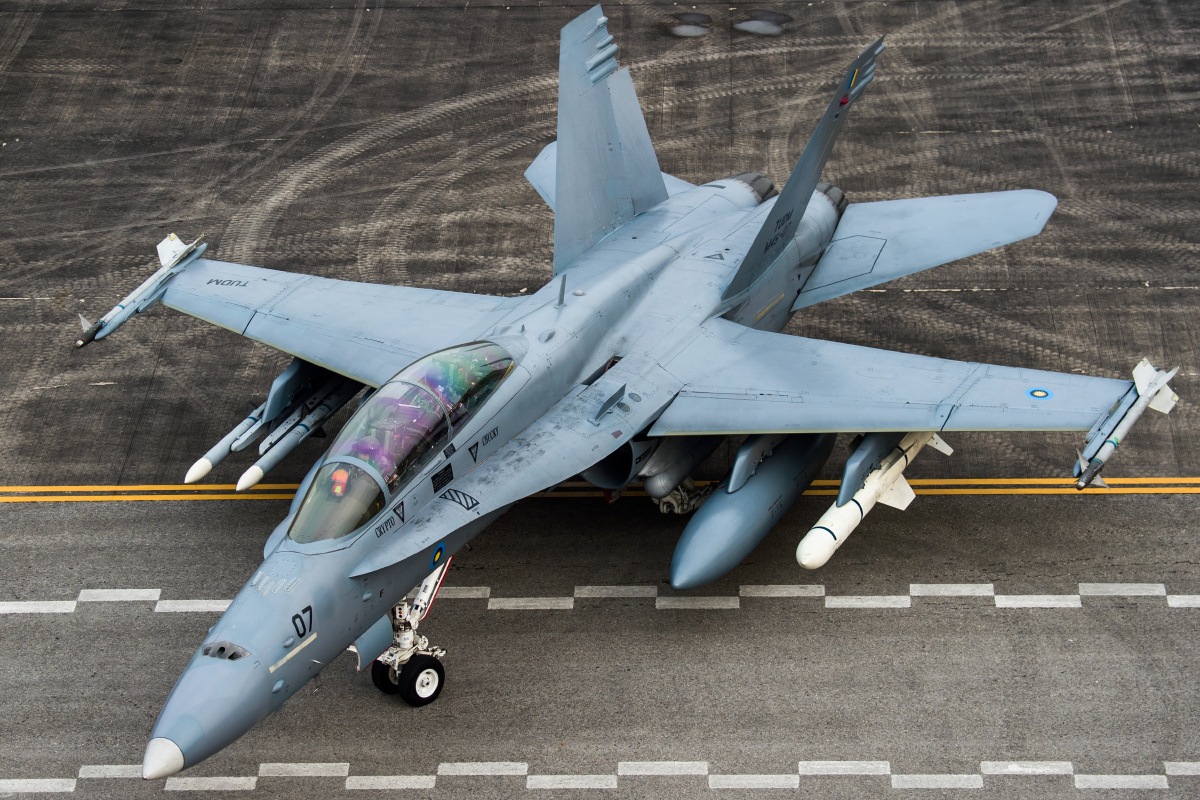 fa18d大黄蜂战斗机