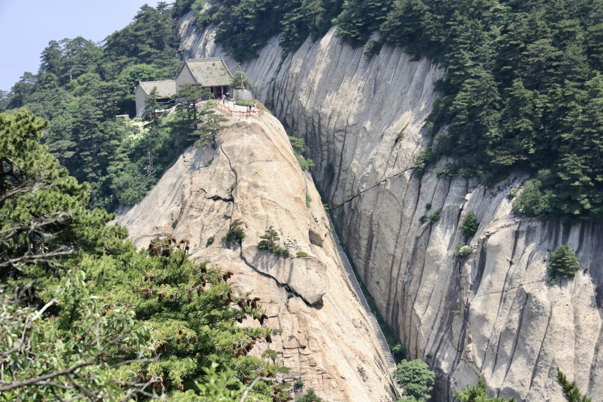 华山重要地质构造遗迹正断层