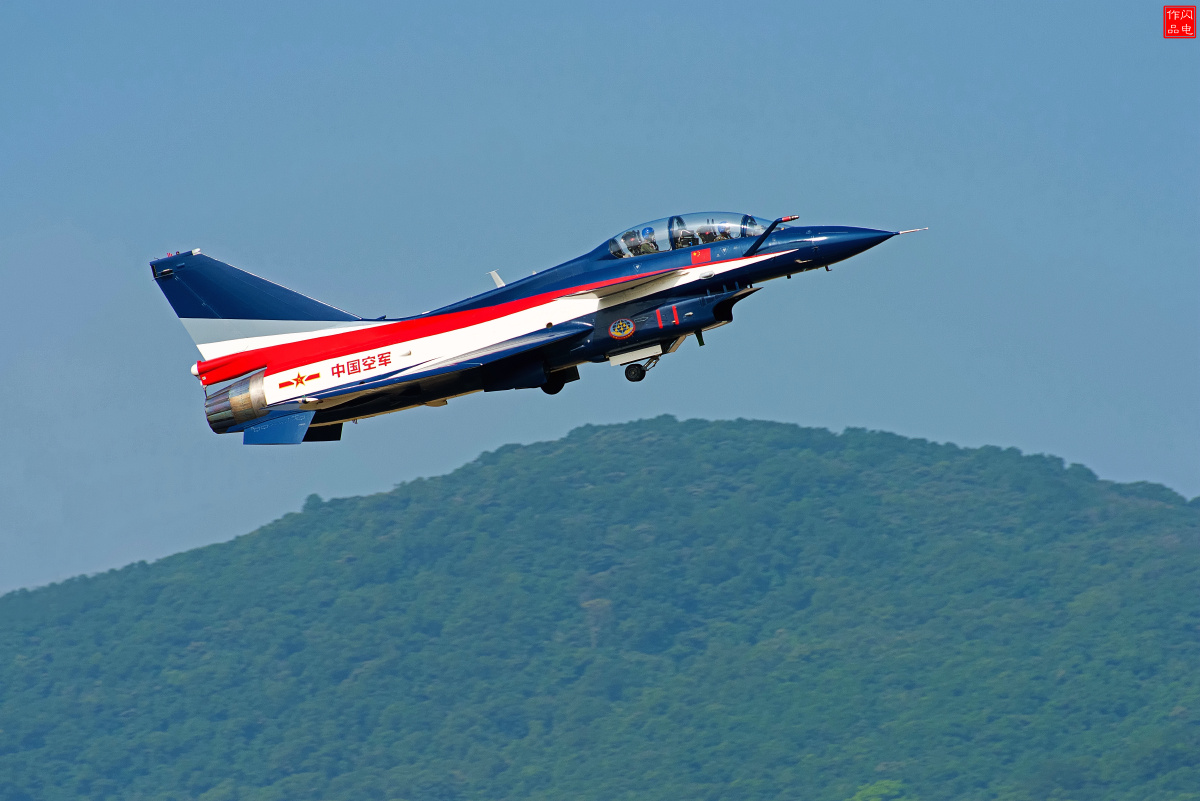 11届珠海航展上的歼十