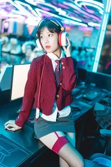 273199