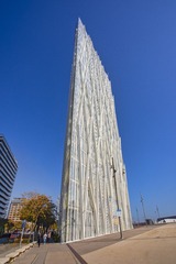 322472