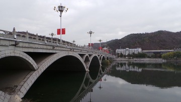 2BA846FC-BDA2-4F01-8BF2-1284D1881B79/L0/001