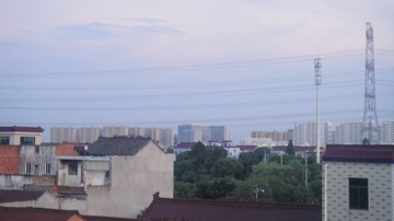 2768744