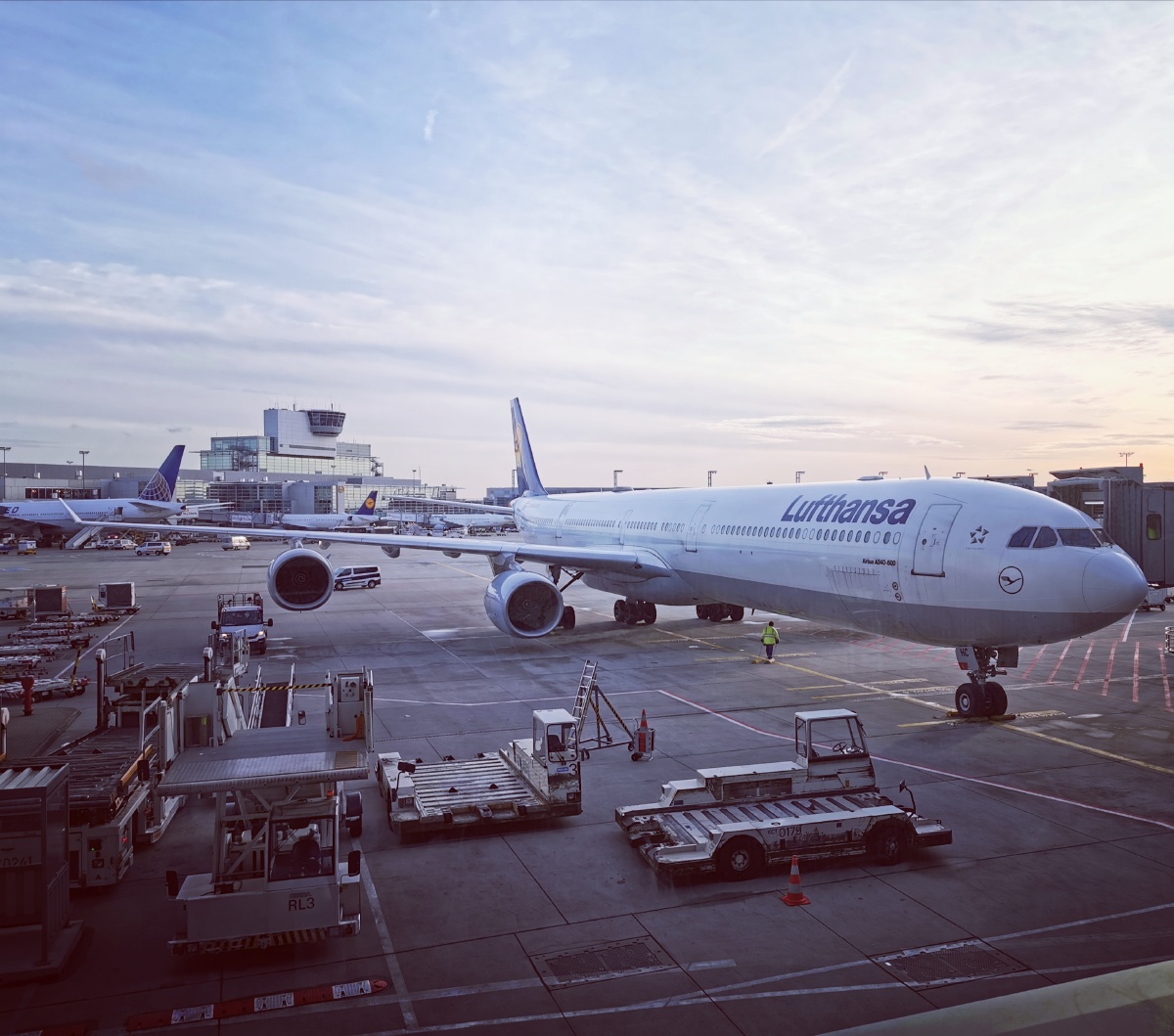 法兰克福机场优美的空客a340