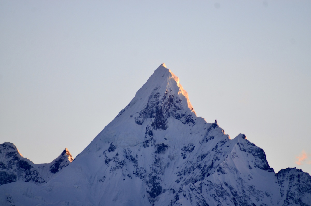 夕阳下的梅里雪山