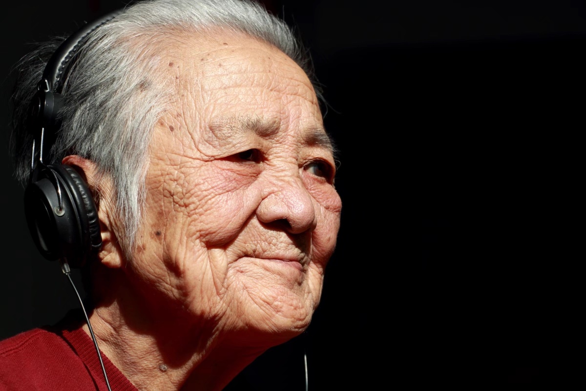 鲐背老人三年的变化