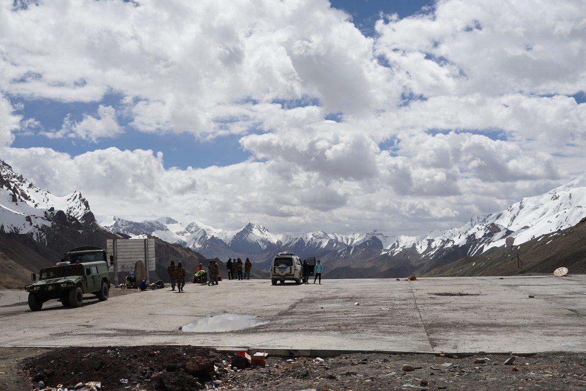 新藏线塞力亚克达坂