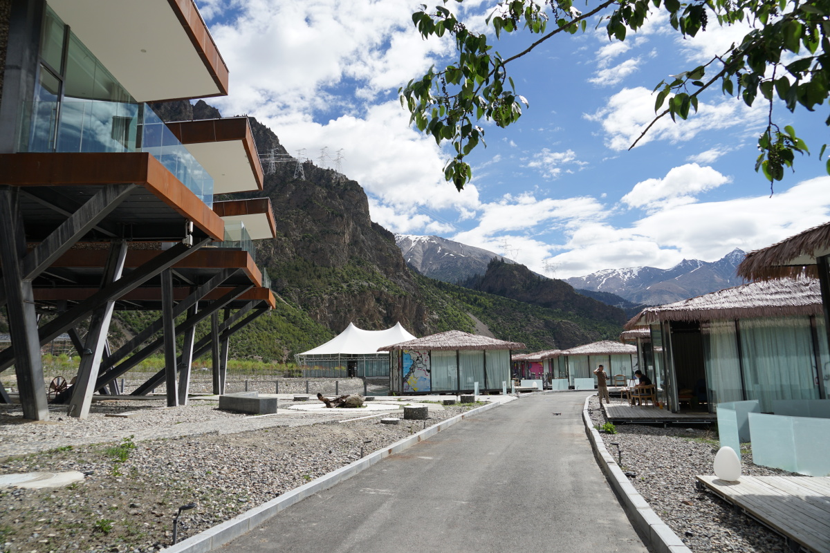 然乌湖国际自驾房车露营营地