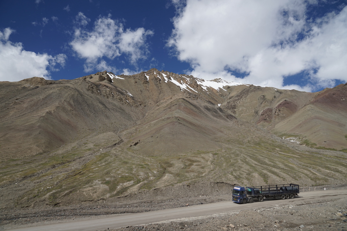 新藏线塞力亚克达坂