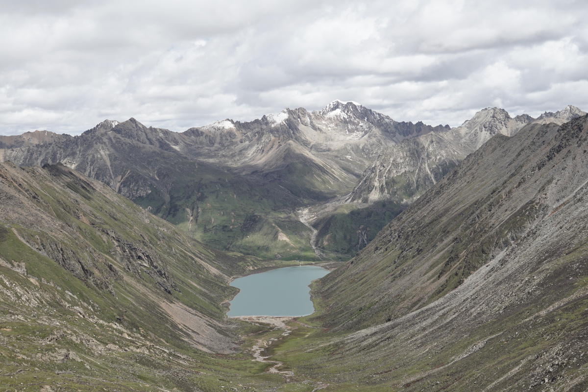 西藏山南拉姆拉错