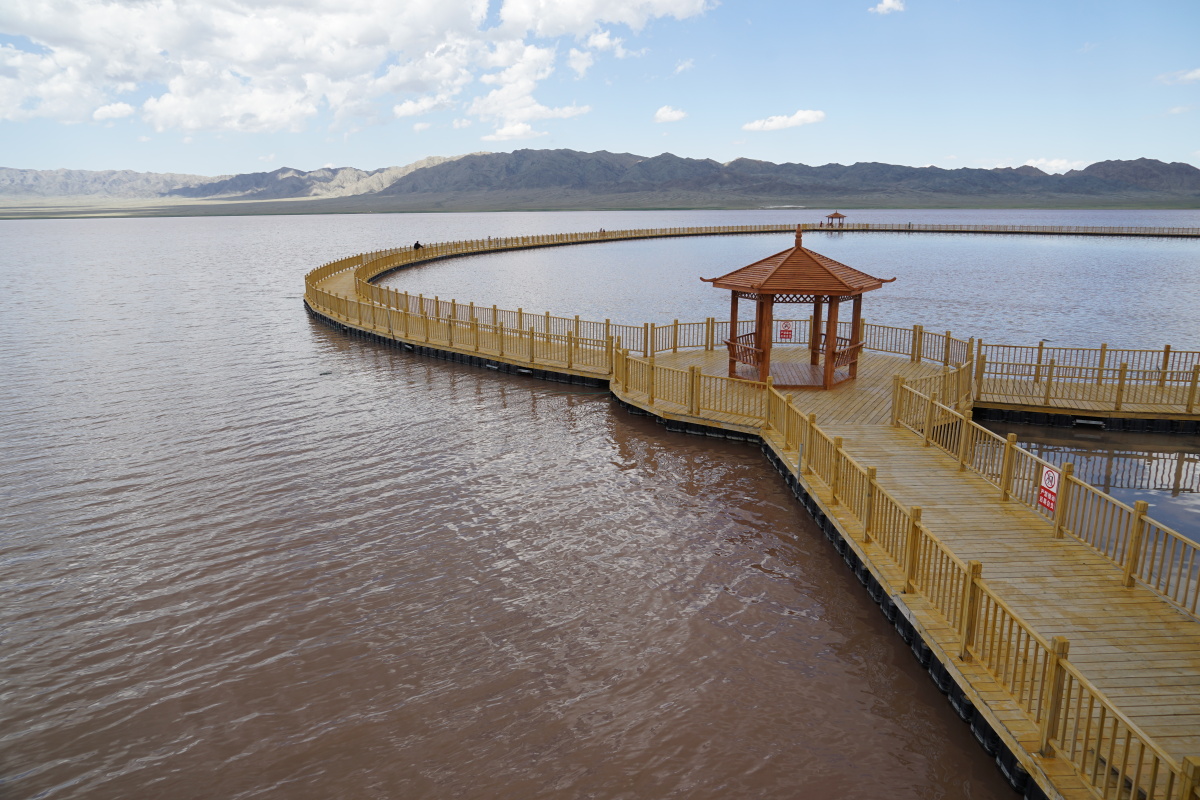 新疆伊吾县幻彩湖