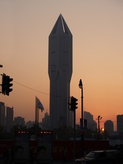125305