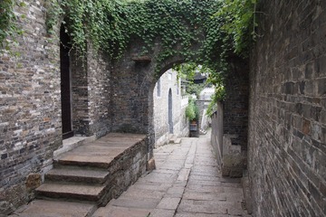 154072